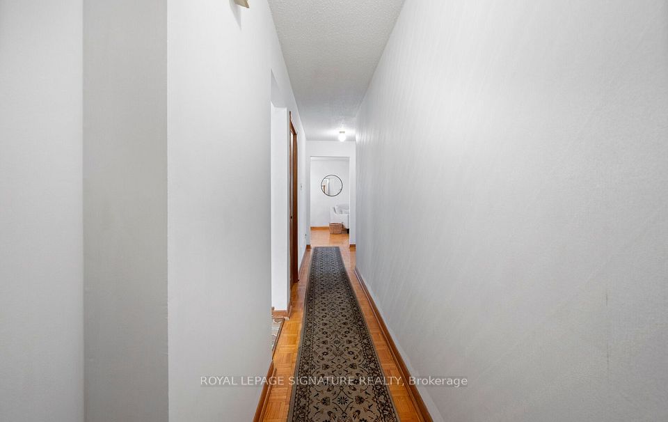 129 Cavell Avenue, Toronto, ON M8V 1P5 4
