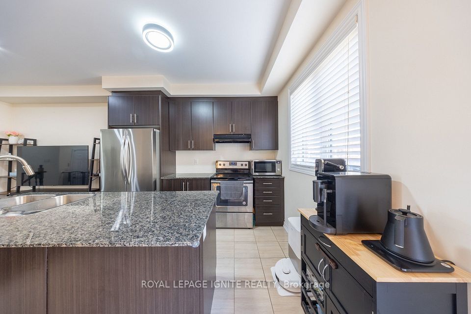 21 Sail Road, Brampton, ON L7A 4W7 16
