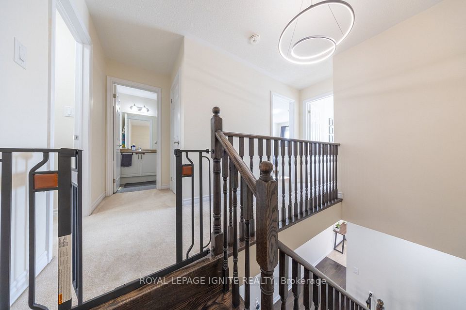 21 Sail Road, Brampton, ON L7A 4W7 20