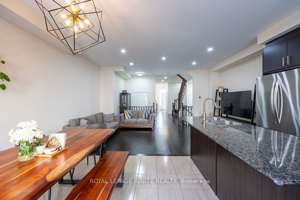 21 Sail Road, Brampton, ON L7A 4W7 14