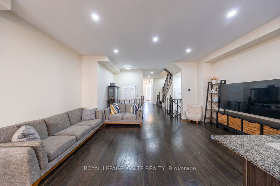 21 Sail Road, Brampton, ON L7A 4W7 15