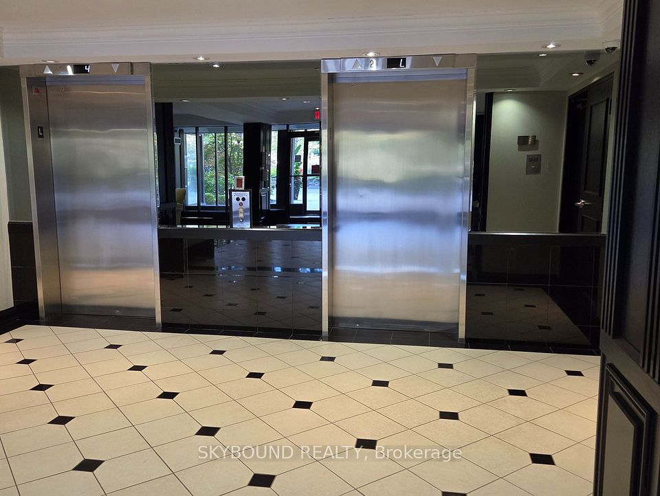 22 Southport Street W 923, Toronto, ON M6S 4Y9 4