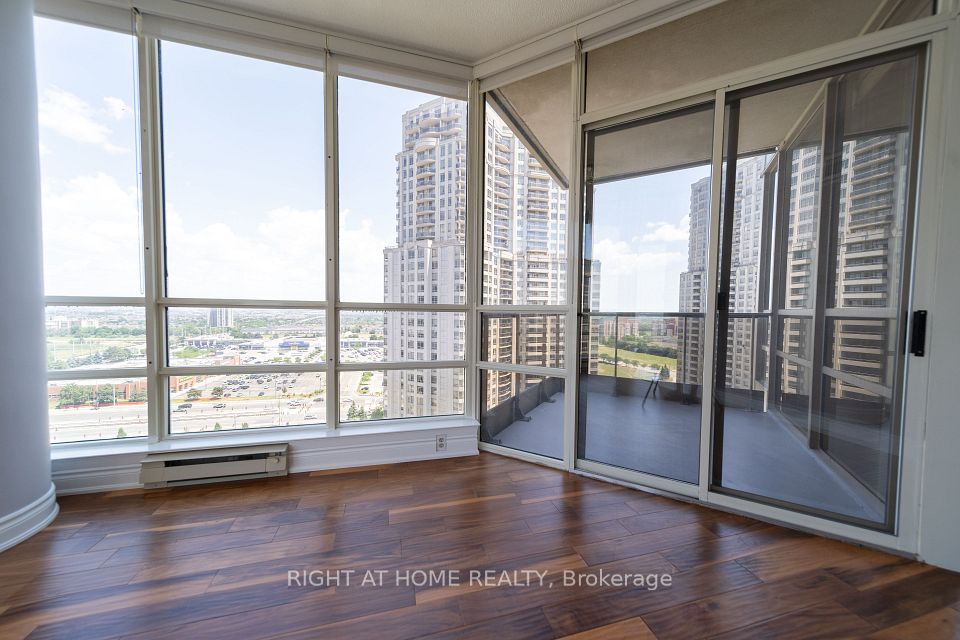 45 Kingsbridge Garden Circle 1910, Mississauga, ON L5R 3K4 12