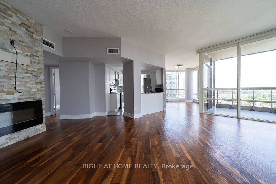 45 Kingsbridge Garden Circle 1910, Mississauga, ON L5R 3K4 4