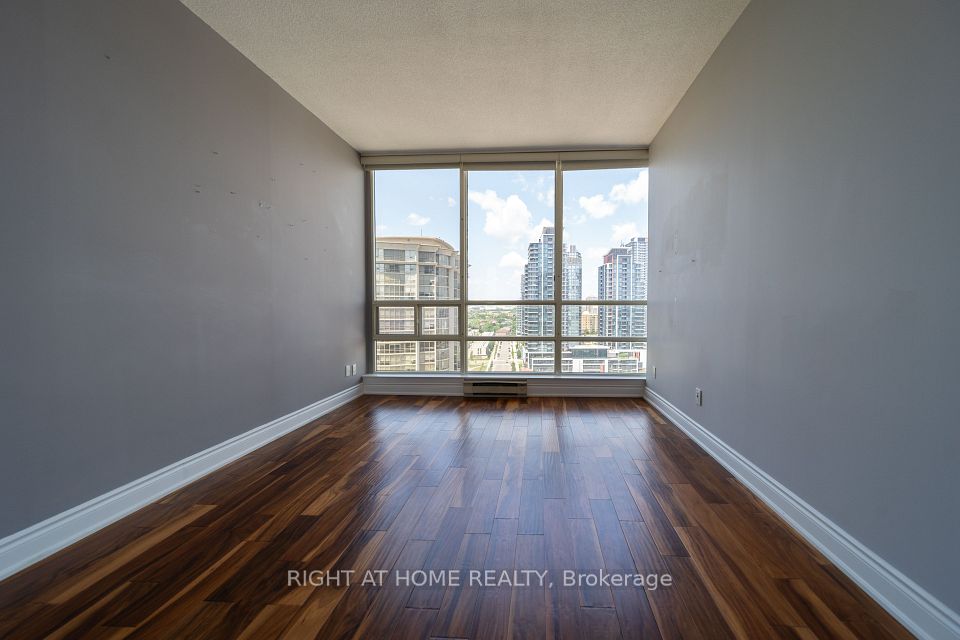 45 Kingsbridge Garden Circle 1910, Mississauga, ON L5R 3K4 14