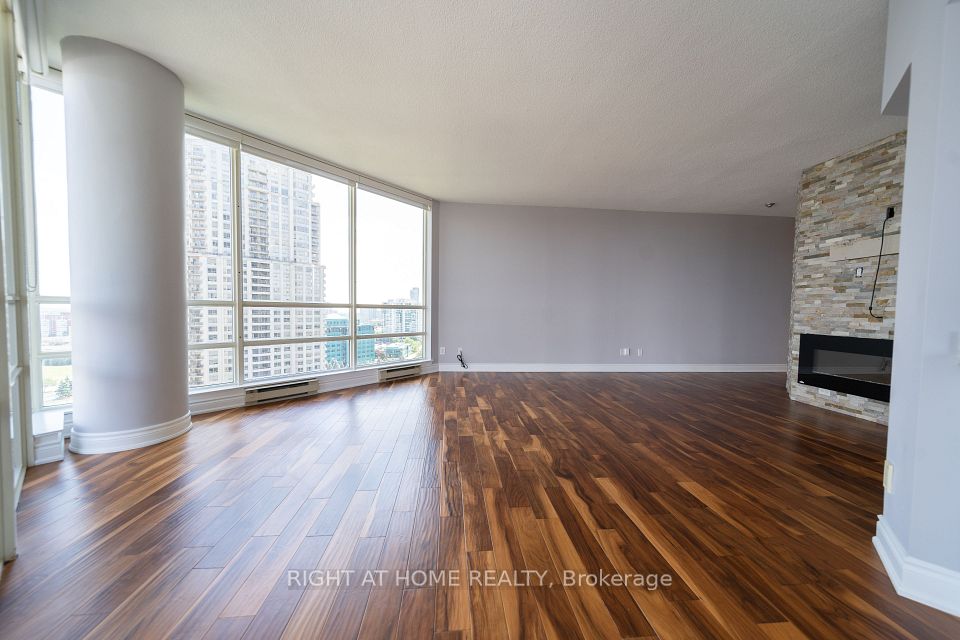 45 Kingsbridge Garden Circle 1910, Mississauga, ON L5R 3K4 13