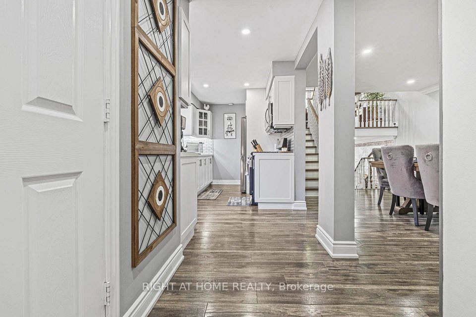 36 Burton Road S, Brampton, ON L6X 1M7 8