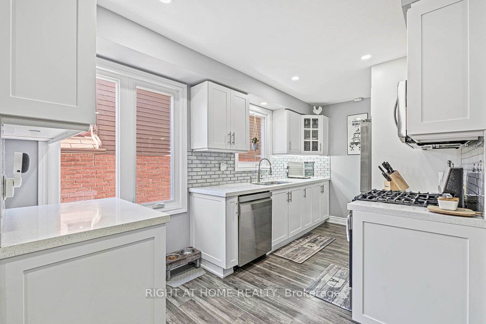 36 Burton Road S, Brampton, ON L6X 1M7 11