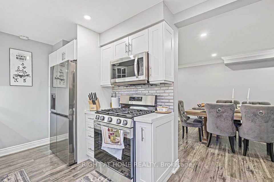 36 Burton Road S, Brampton, ON L6X 1M7 13