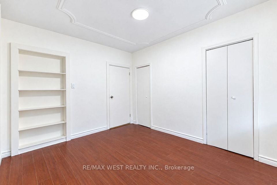 203 Islington Avenue, Toronto, ON M8V 3B8 25