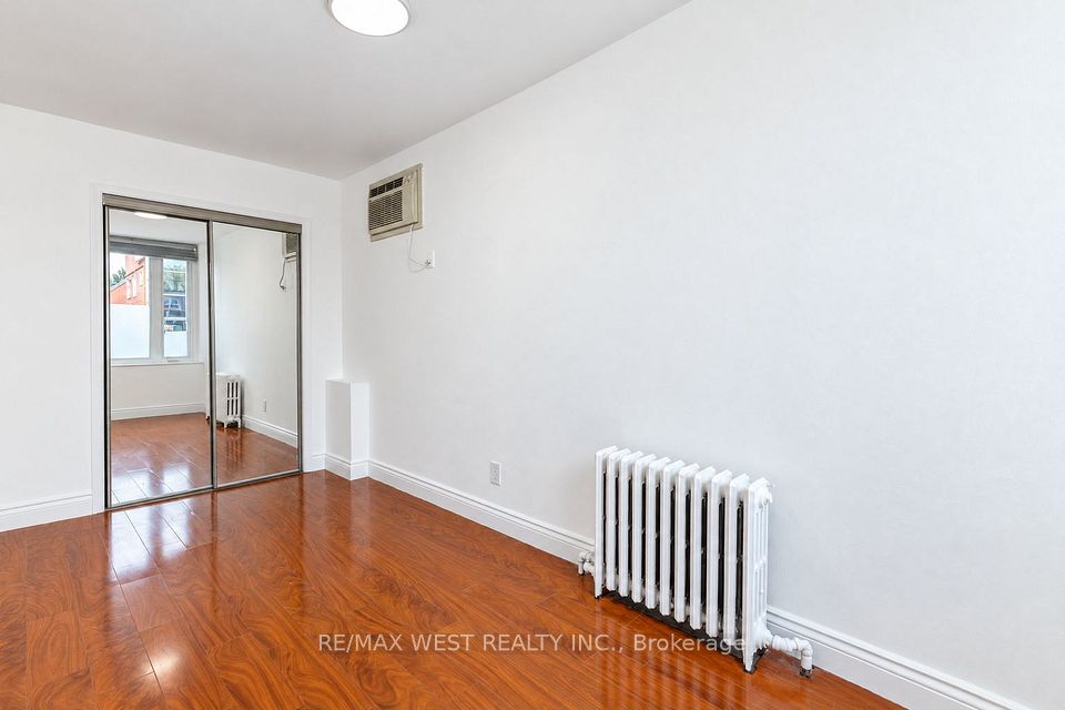 203 Islington Avenue, Toronto, ON M8V 3B8 16