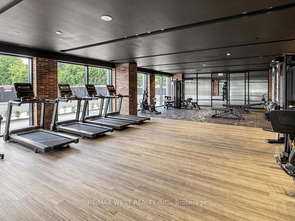 4010 Eglinton Avenue W 1115, Toronto, ON M9A 0G5 24