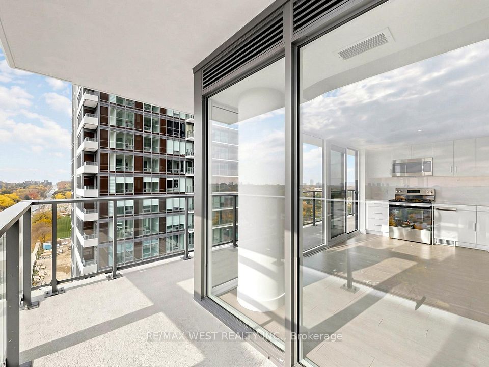 4010 Eglinton Avenue W 1115, Toronto, ON M9A 0G5 7