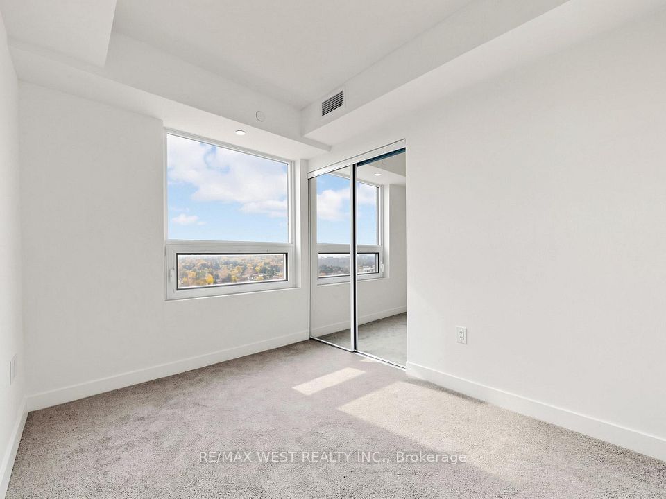 4010 Eglinton Avenue W 1115, Toronto, ON M9A 0G5 11