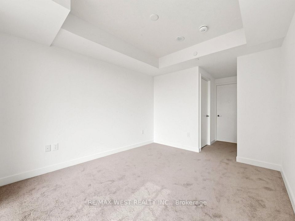 4010 Eglinton Avenue W 1115, Toronto, ON M9A 0G5 17