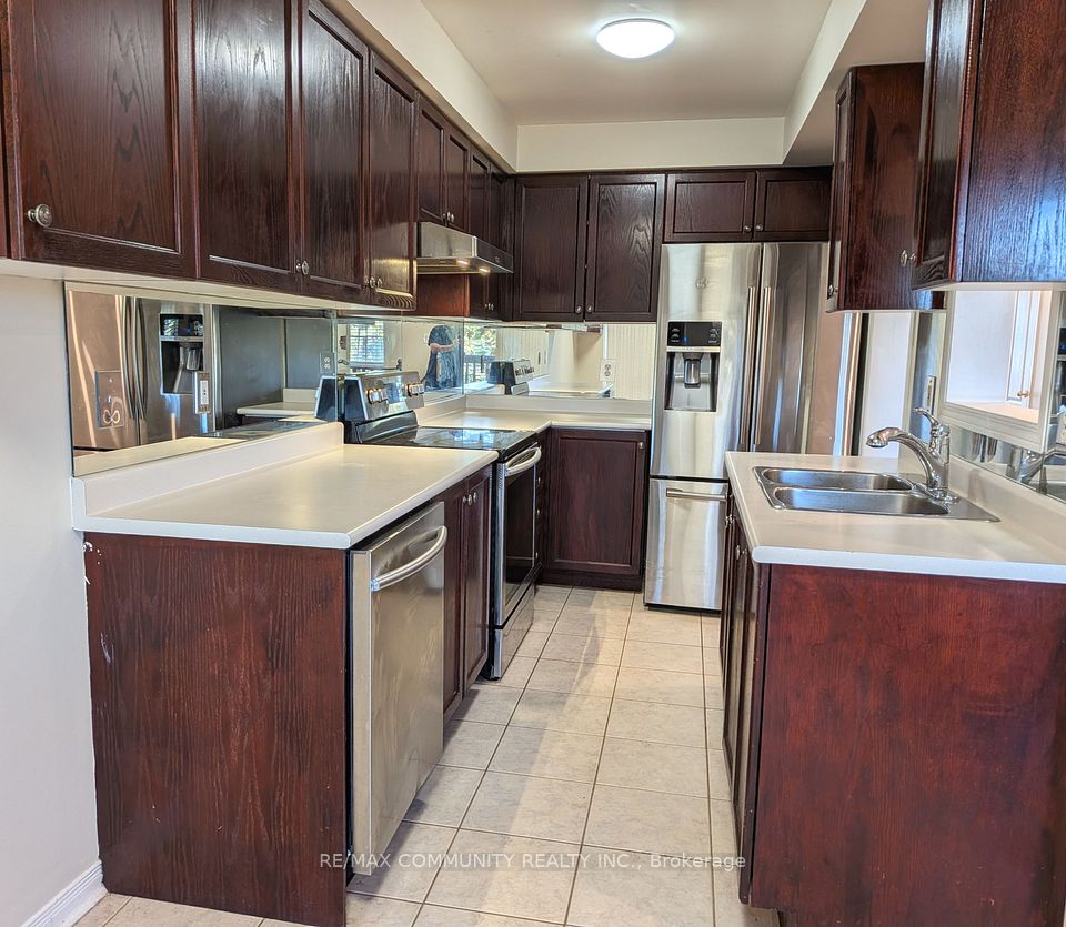 6399 Spinnaker Circle 91, Mississauga, ON L5W 1Z5 9