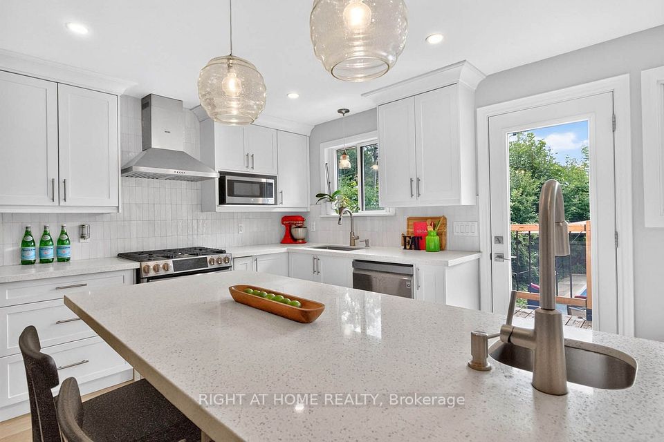 516 Kenmarr Crescent, Burlington, ON L7L 4R7 14