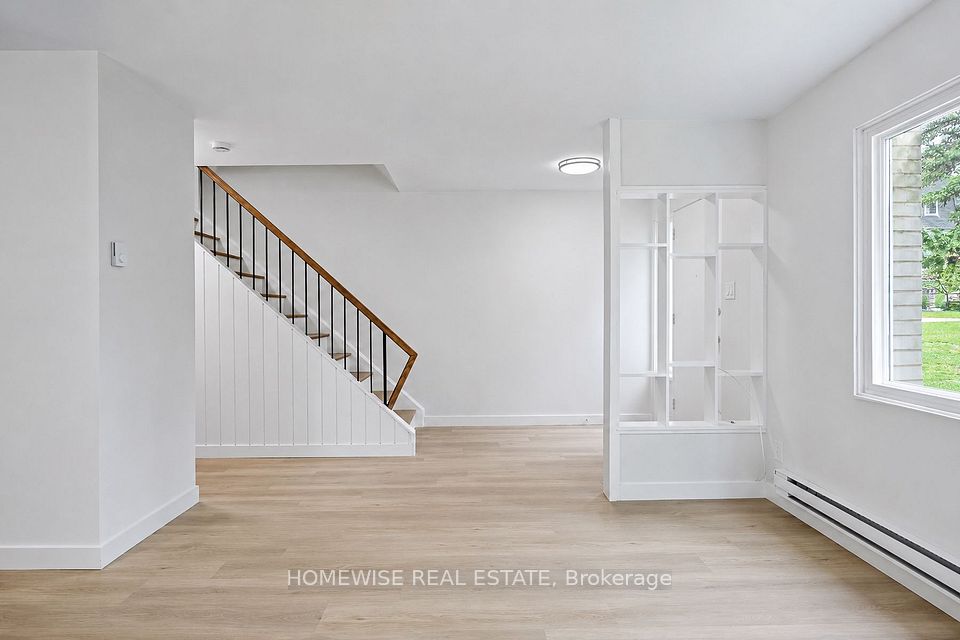 1350 Winding Trail 72, Mississauga, ON L4Y 2T8 8