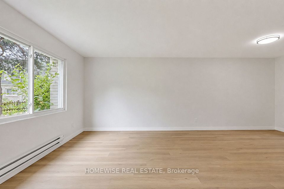 1350 Winding Trail 72, Mississauga, ON L4Y 2T8 7