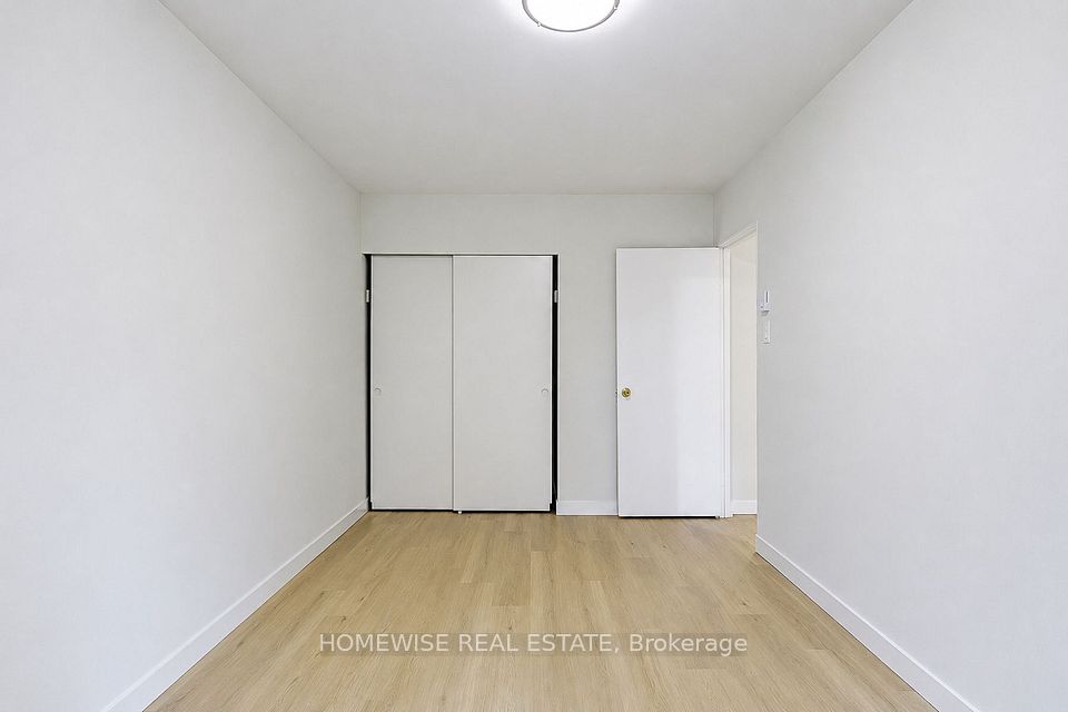 1350 Winding Trail 72, Mississauga, ON L4Y 2T8 23