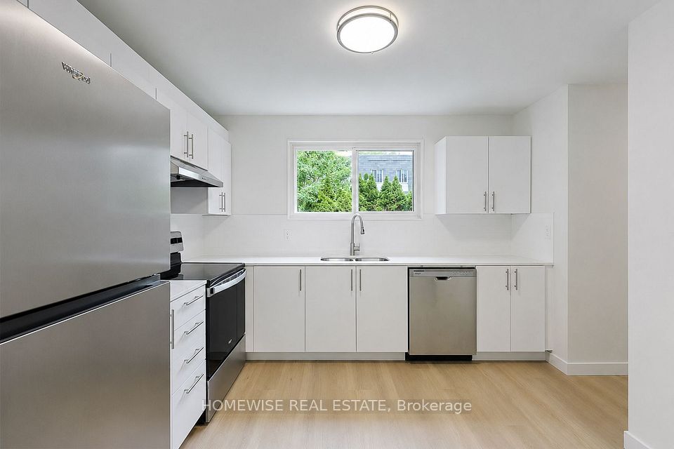 1350 Winding Trail 72, Mississauga, ON L4Y 2T8 14