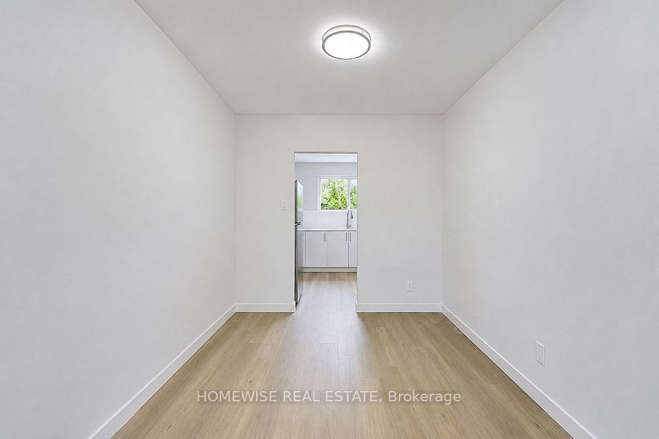 1350 Winding Trail 72, Mississauga, ON L4Y 2T8 12