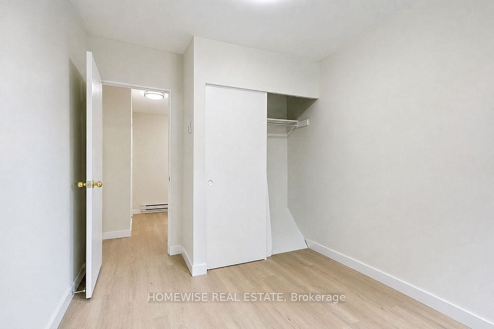 1350 Winding Trail 72, Mississauga, ON L4Y 2T8 25
