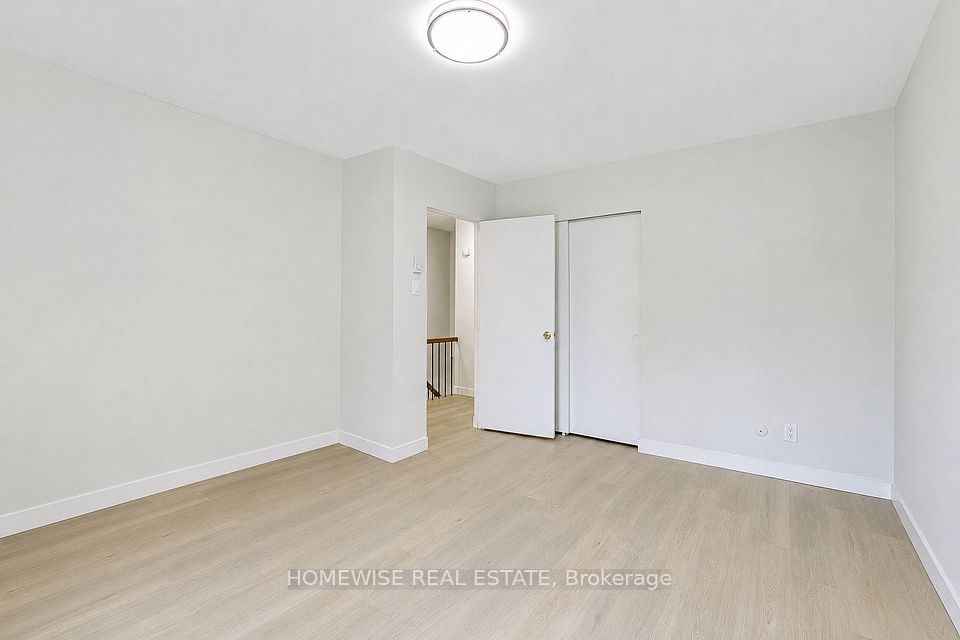1350 Winding Trail 72, Mississauga, ON L4Y 2T8 21