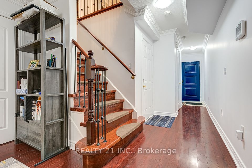 17 Rock Haven Lane, Brampton, ON L6X 0H2 2