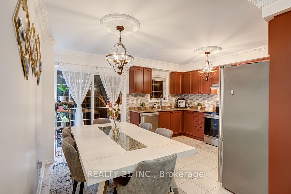 17 Rock Haven Lane, Brampton, ON L6X 0H2 12
