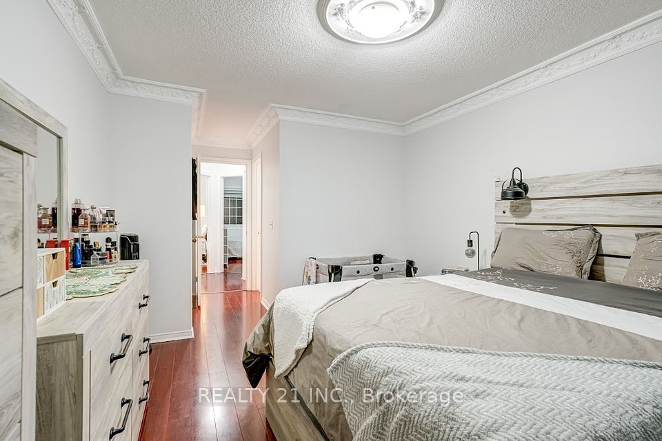 17 Rock Haven Lane, Brampton, ON L6X 0H2 22