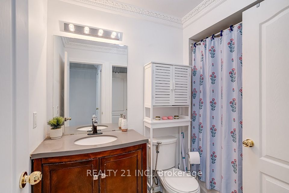 17 Rock Haven Lane, Brampton, ON L6X 0H2 24