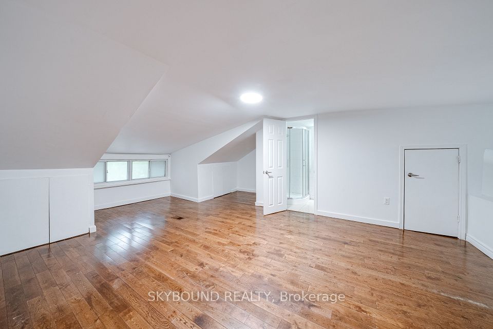43 Craydon Avenue, Toronto, ON M6M 2C8 20