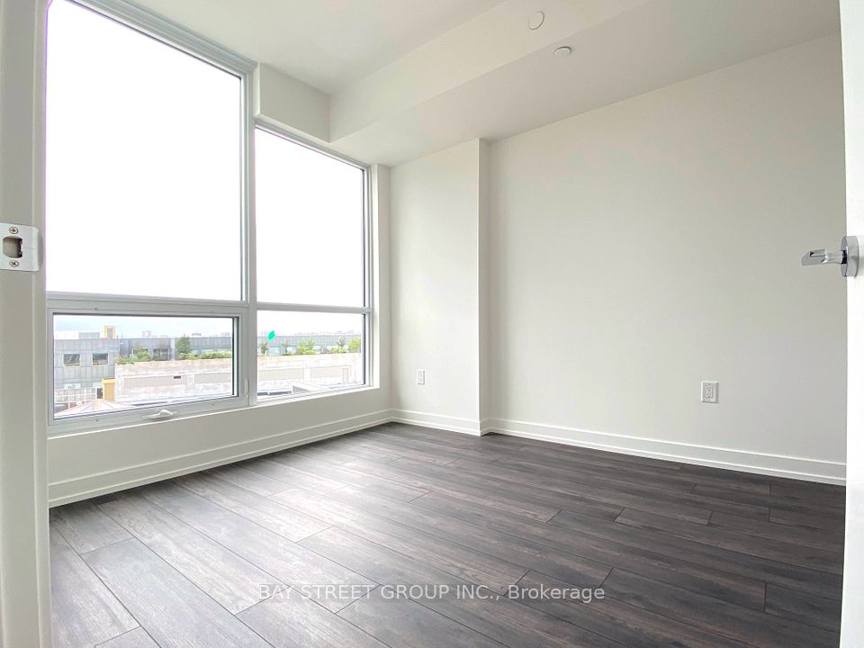 10 De Boers Drive 814, Toronto, ON M3J 0G5 6