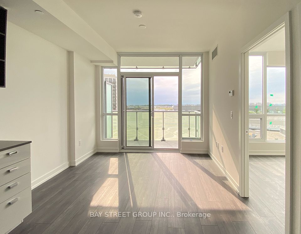 10 De Boers Drive 814, Toronto, ON M3J 0G5 3