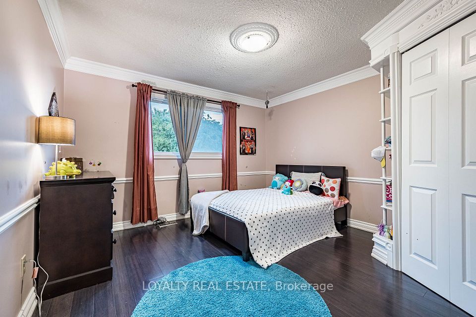 52 Newcastle Crescent, Brampton, ON L6S 3Y8 20