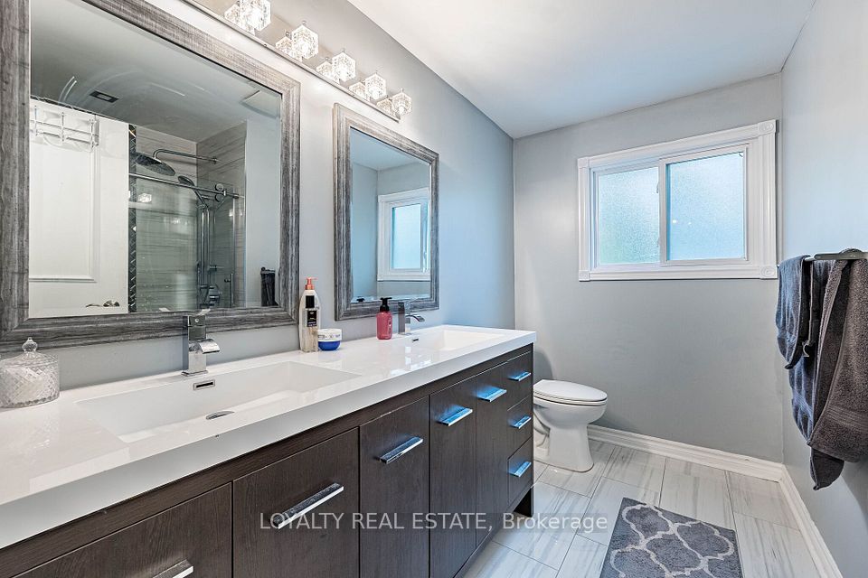52 Newcastle Crescent, Brampton, ON L6S 3Y8 14