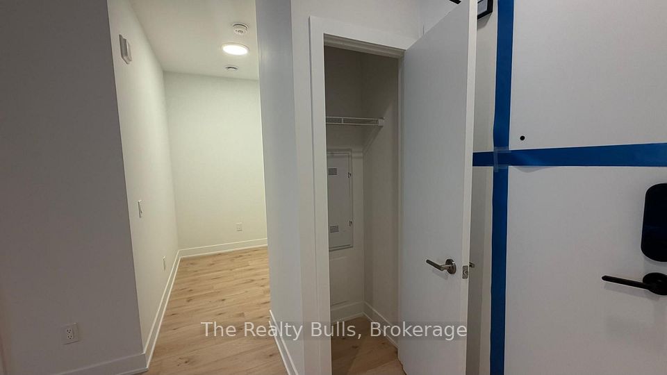 3008 William Cutmore Boulevard 109, Oakville, ON L6H 8A4 17