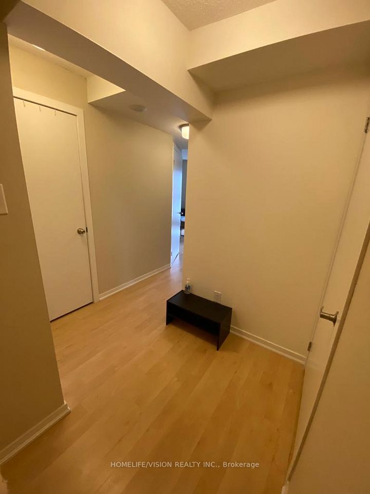 38 Joe Shuster Way 419, Toronto, ON M6K 0A5 11