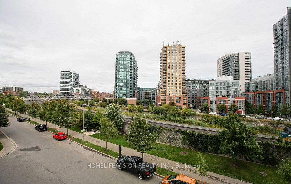 38 Joe Shuster Way 419, Toronto, ON M6K 0A5 14