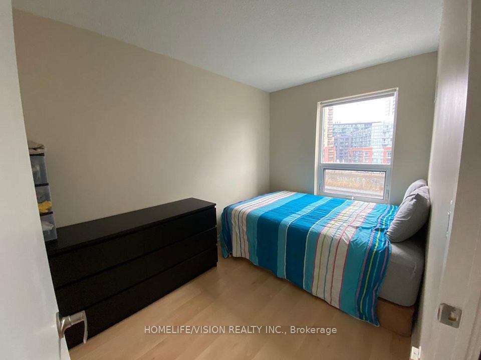 38 Joe Shuster Way 419, Toronto, ON M6K 0A5 6