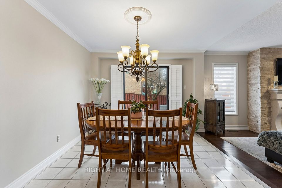 39 Banner Road, Brampton, ON L6X 4K8 12
