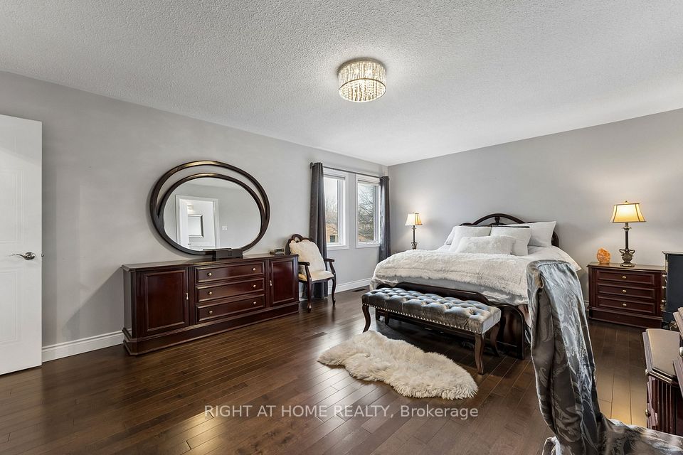 39 Banner Road, Brampton, ON L6X 4K8 25