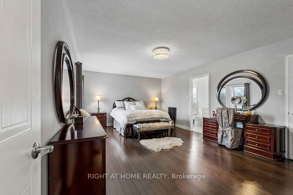 39 Banner Road, Brampton, ON L6X 4K8 23