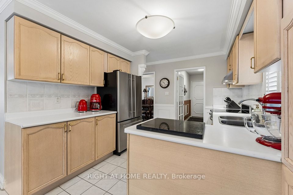 39 Banner Road, Brampton, ON L6X 4K8 15