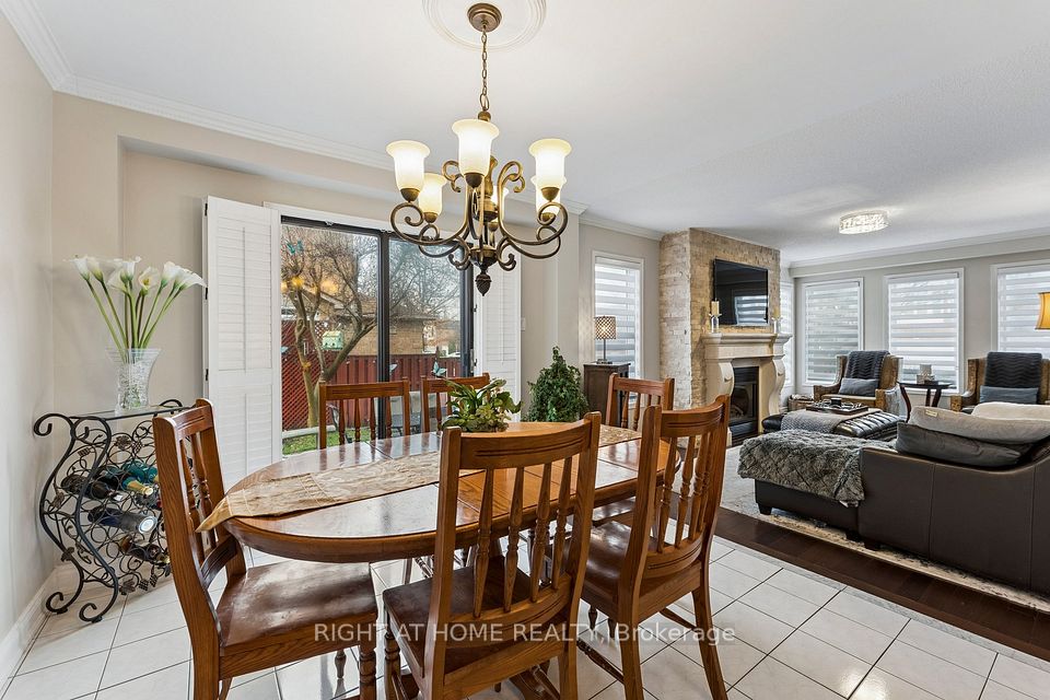 39 Banner Road, Brampton, ON L6X 4K8 11