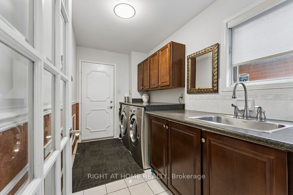 39 Banner Road, Brampton, ON L6X 4K8 17
