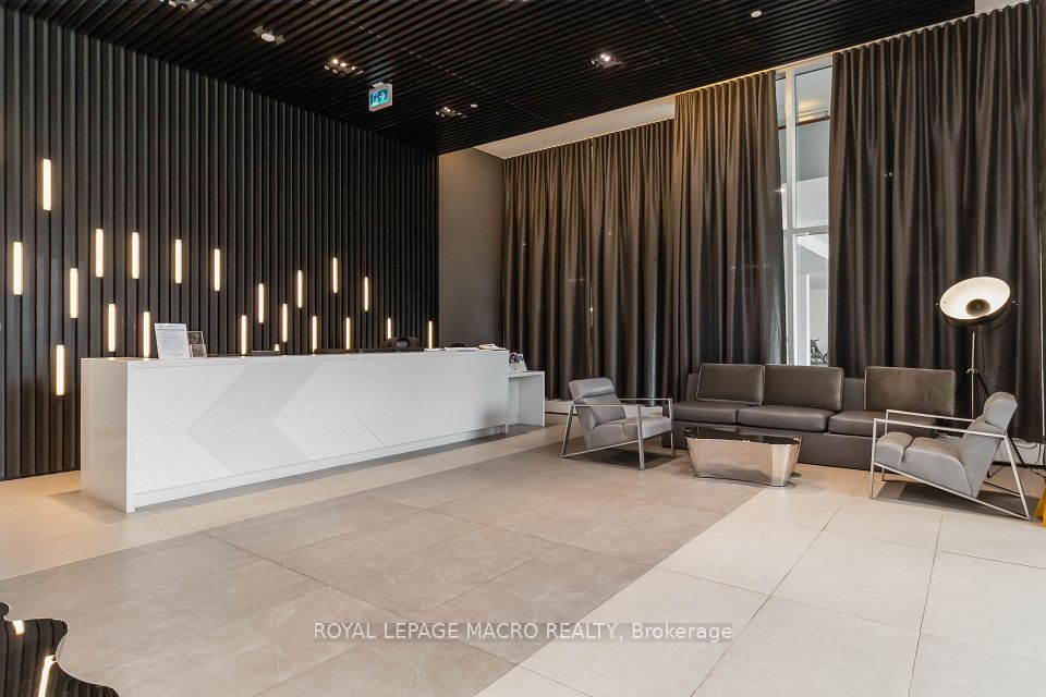 2489 Taunton Road 815, Oakville, ON L6H 3R9 5