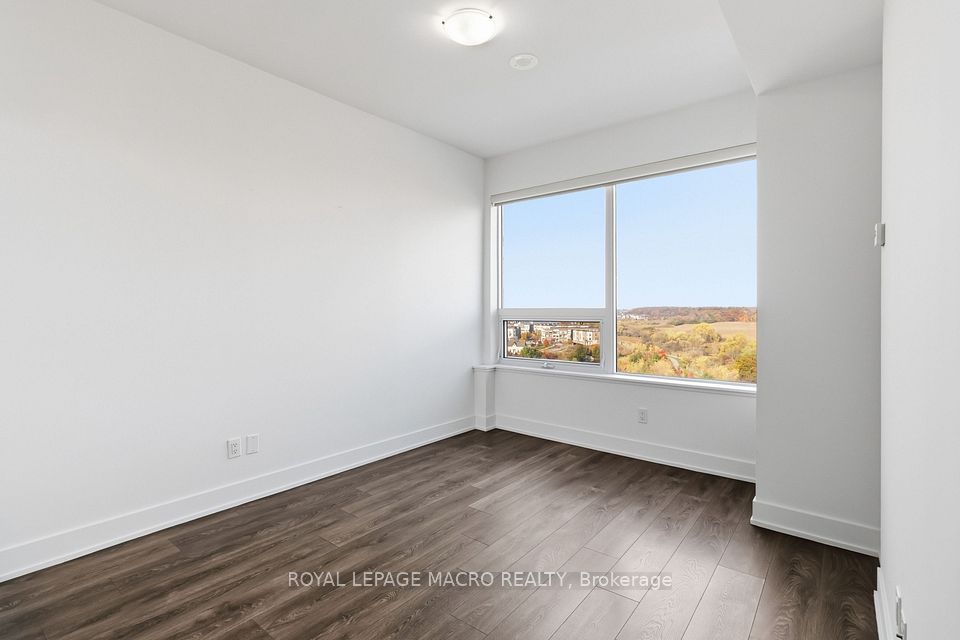 2489 Taunton Road 815, Oakville, ON L6H 3R9 23