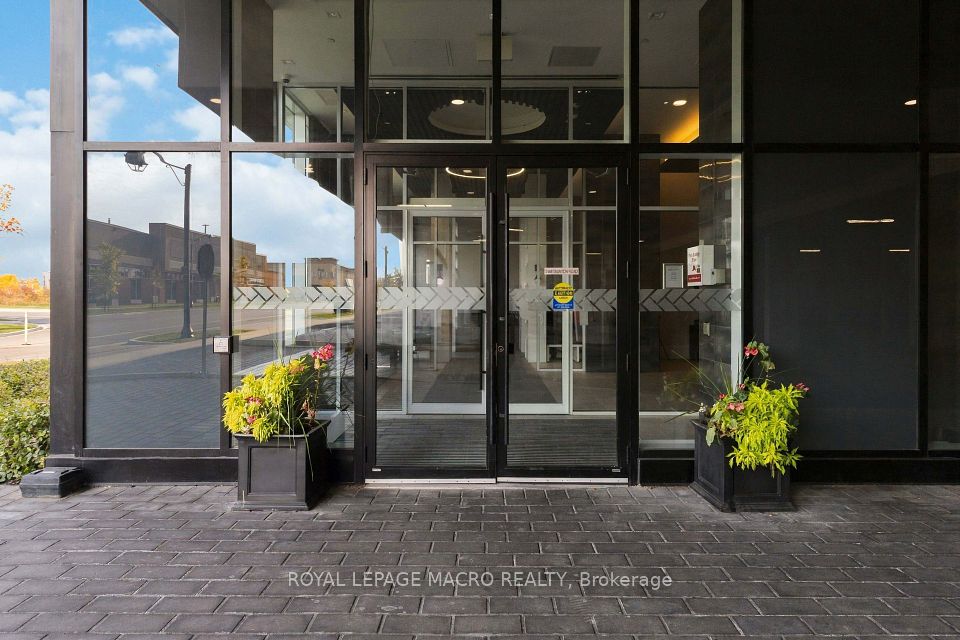 2489 Taunton Road 815, Oakville, ON L6H 3R9 4